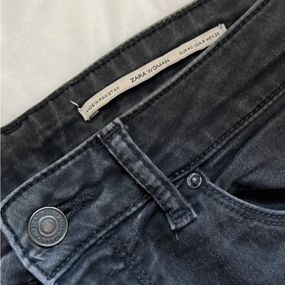 Jeans - Picture 3 of 3